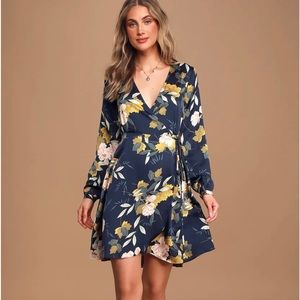 NWOT Lulus Floral Dress Size XS